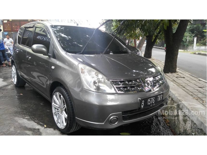 Jual Mobil  Nissan  Grand  Livina  2010 XV 1 5 di Jawa  Barat  