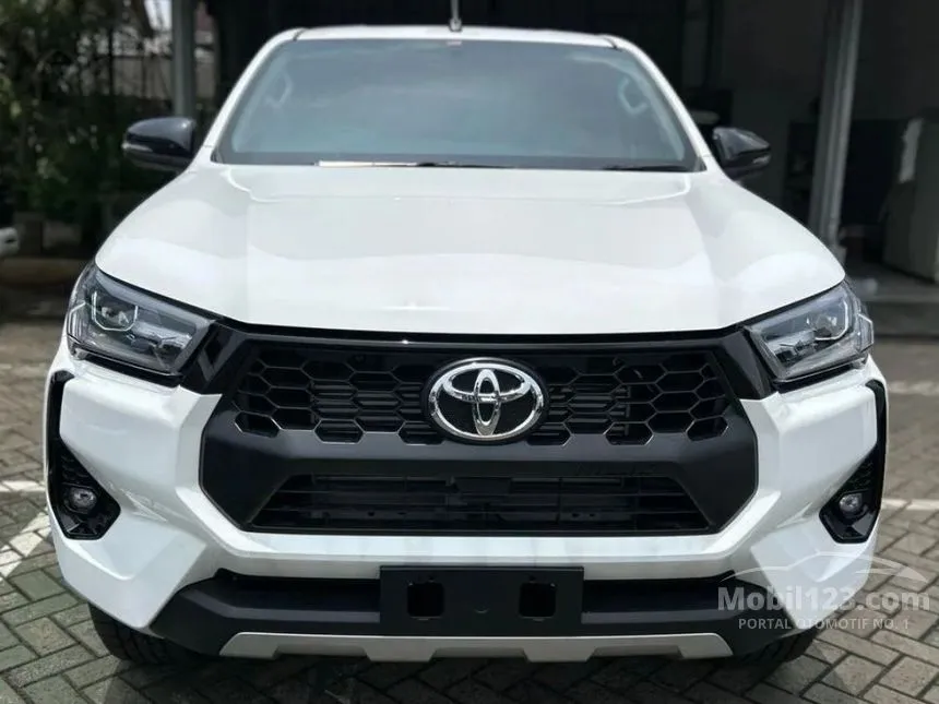 2024 Toyota Hilux V Dual Cab Pick-up