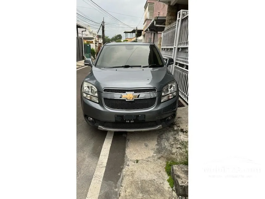 Jual Mobil Chevrolet Orlando 2015 LT 1.8 di Jawa Timur Automatic SUV Abu