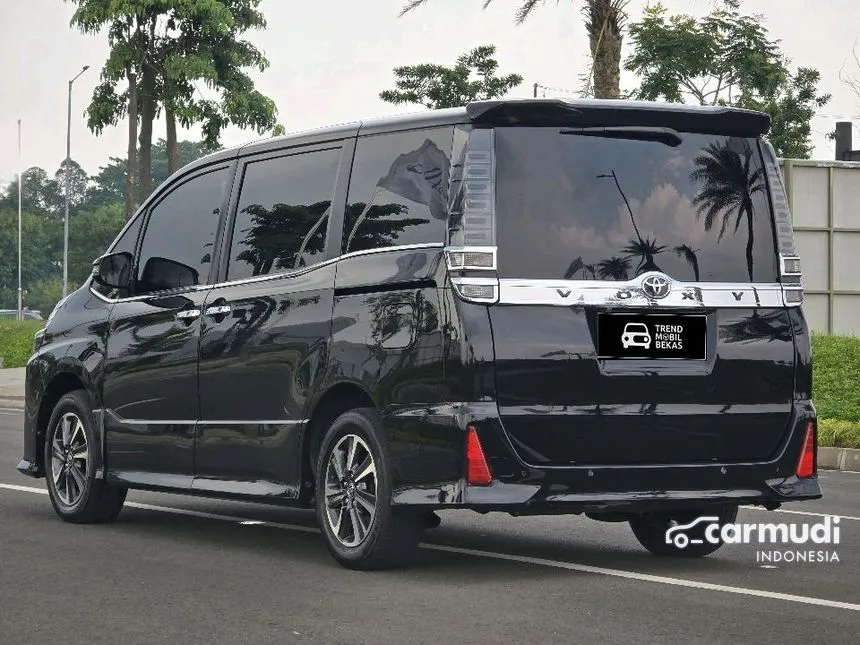 2018 Toyota Voxy MPV