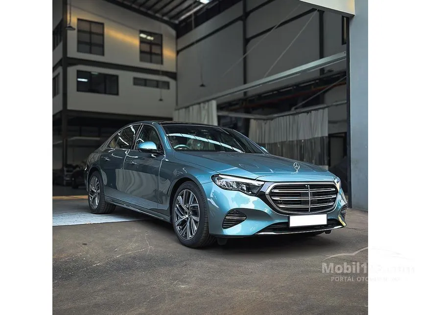 2025 Mercedes-Benz E200 Exclusive Line Sedan