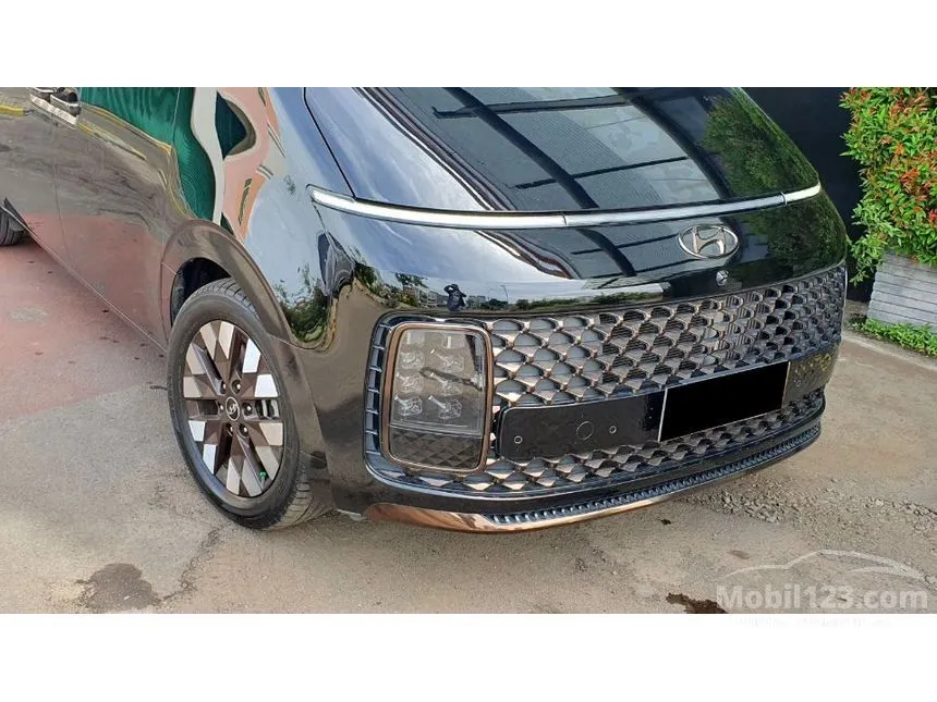 2021 Hyundai Staria Signature 7 MPV