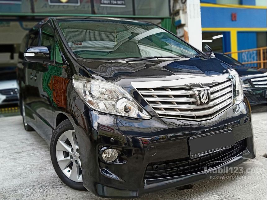 Toyota alphard 2011