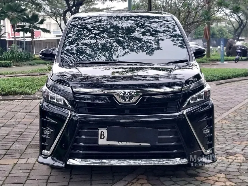 Jual Mobil Toyota Voxy 2020 2.0 di Banten Automatic Wagon Hitam Rp 385.000.000