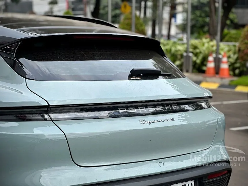 2025 Porsche Taycan 4S Cross Turismo Wagon