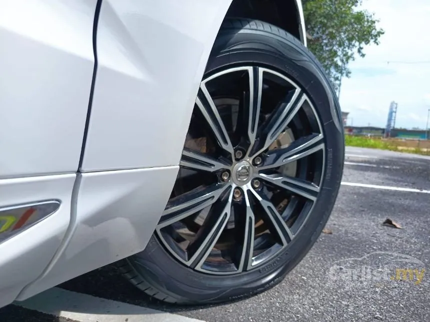 2019 Volvo XC60 T8 Twin Engine Inscription SUV