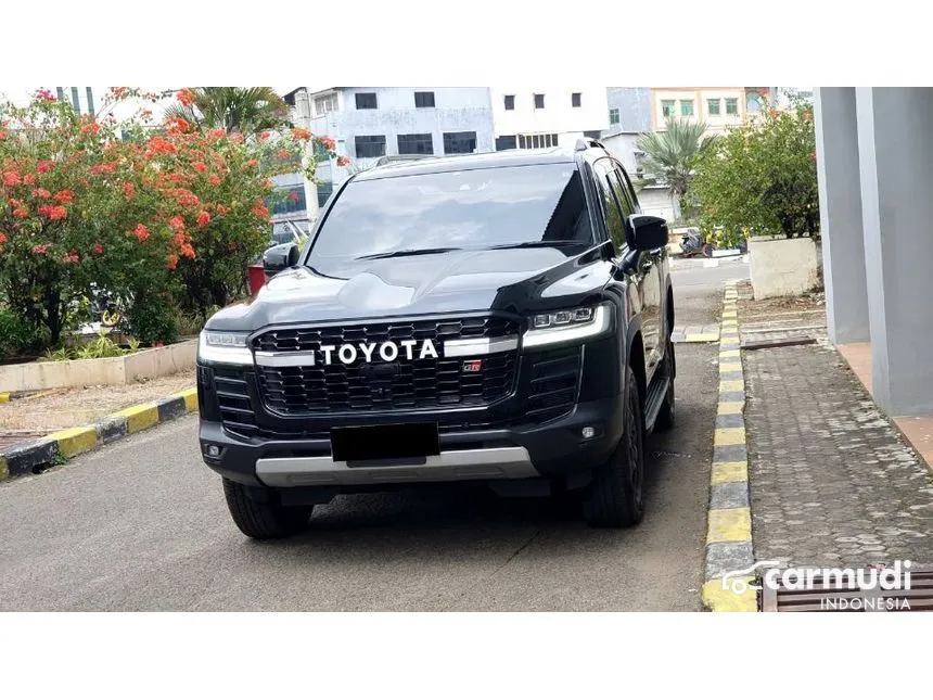 2024 Toyota Land Cruiser 300 GR-S SUV