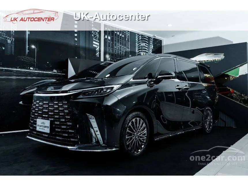 2023 Lexus LM350h Executive Van