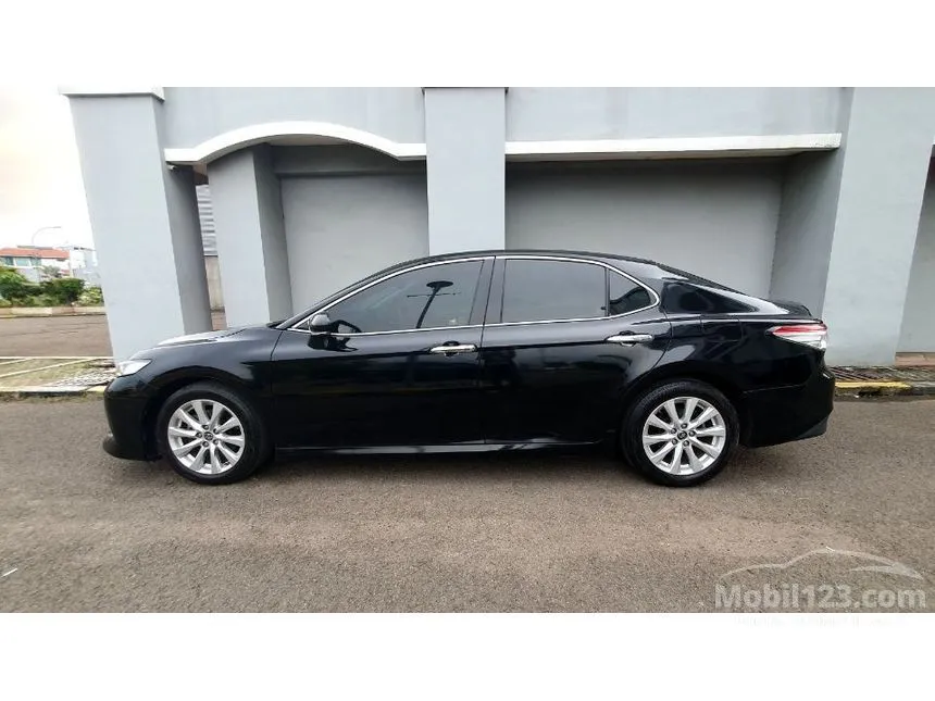 2020 Toyota Camry V Sedan