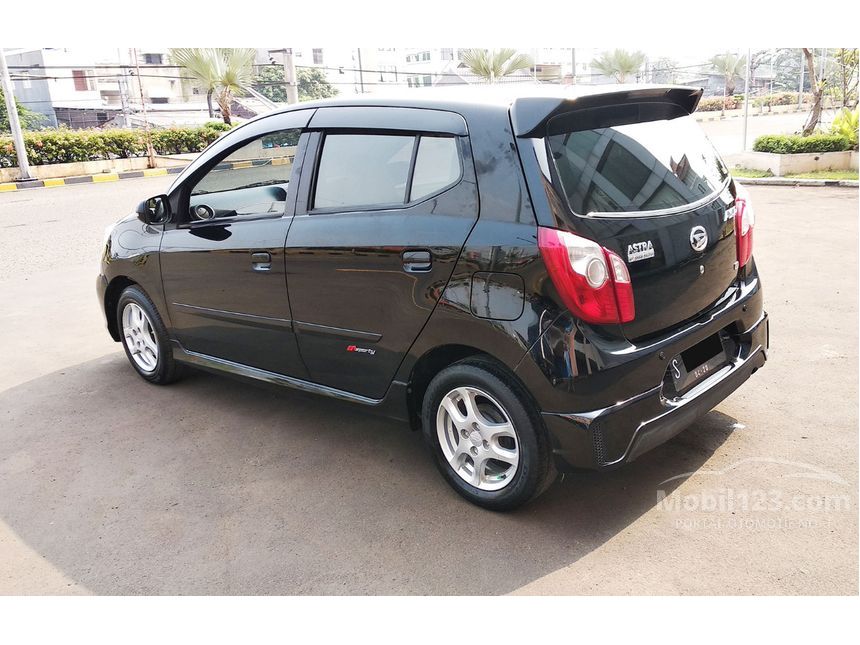 Jual Mobil Daihatsu Ayla 2015 M Sporty 1.0 di DKI Jakarta 