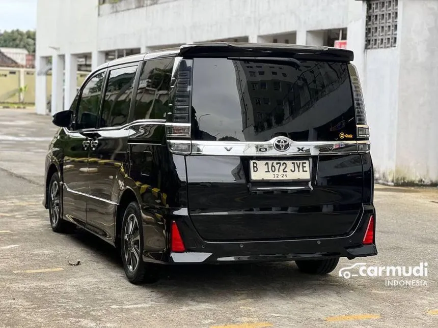 2018 Toyota Voxy MPV