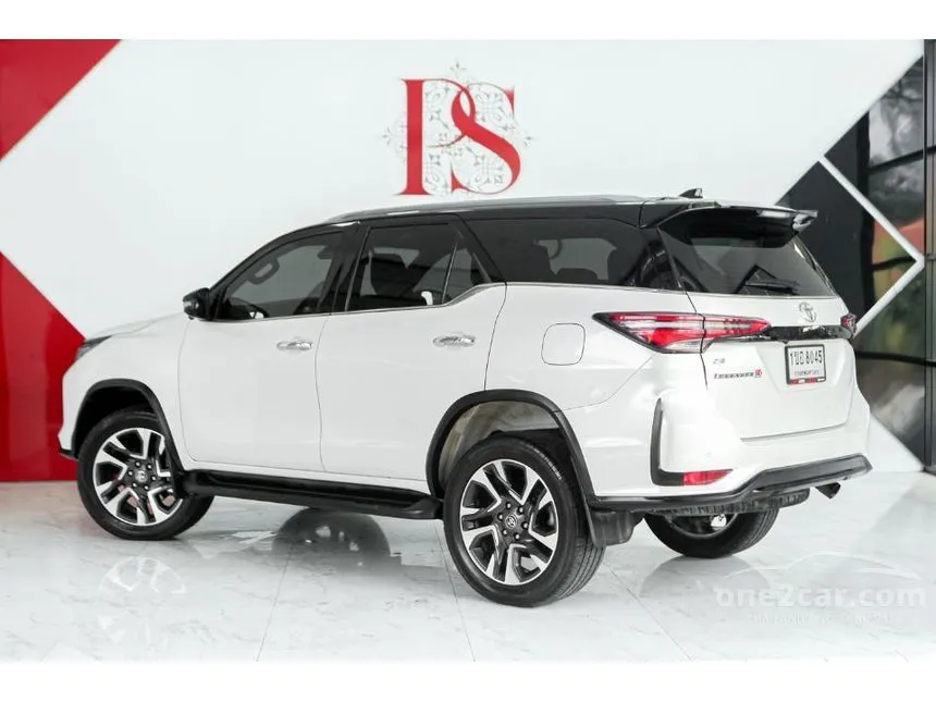 2021 Toyota Fortuner Legender SUV