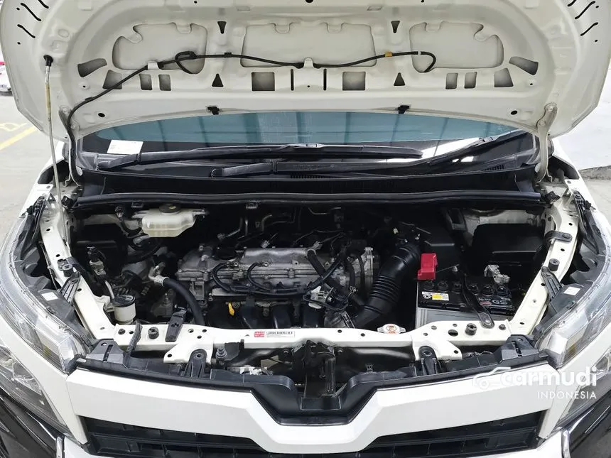 2020 Toyota Voxy MPV