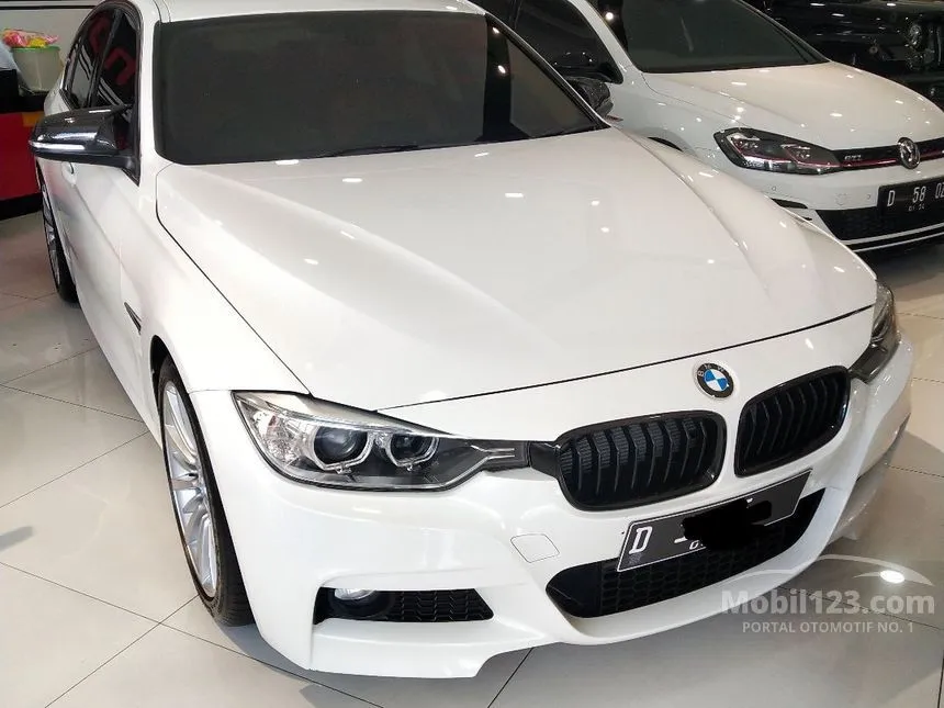 Jual Mobil BMW 328i 2014 Luxury 2.0 di Jawa Barat Automatic Sedan Putih Rp 515.000.000