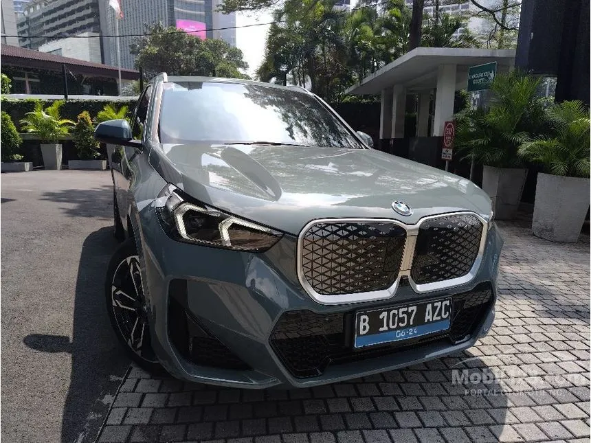 Jual Mobil BMW iX1 2024 eDrive20 M Sport di DKI Jakarta Automatic Wagon Hijau Rp 1.275.000.000