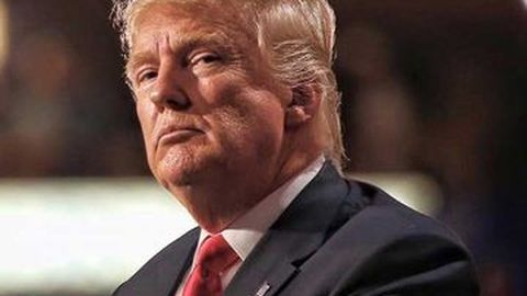 Trump Janji Potong Pajak Mobil