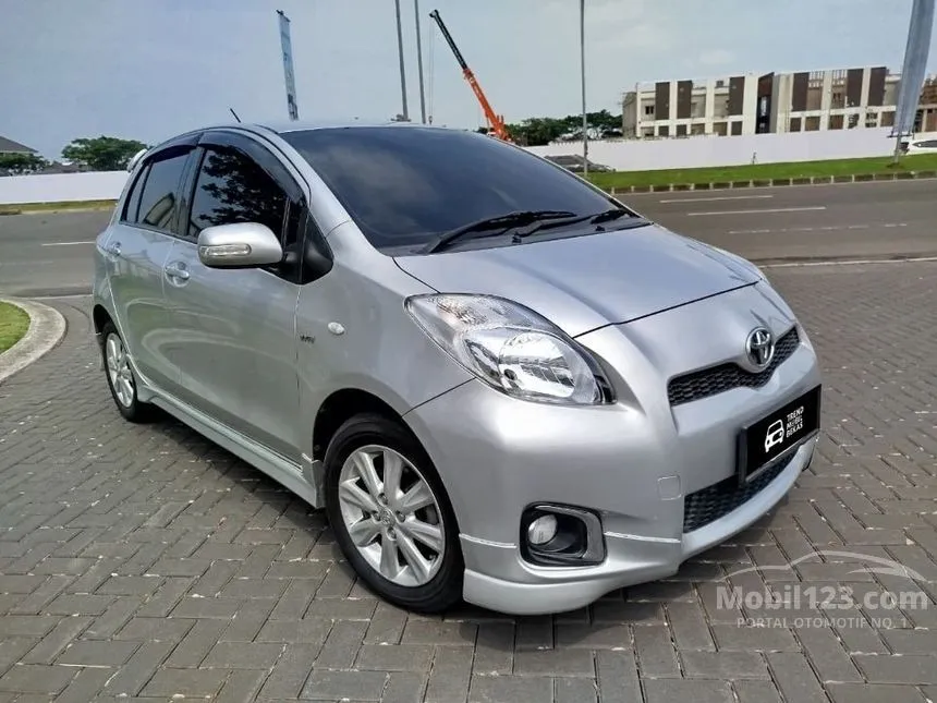 2012 Toyota Yaris E Hatchback