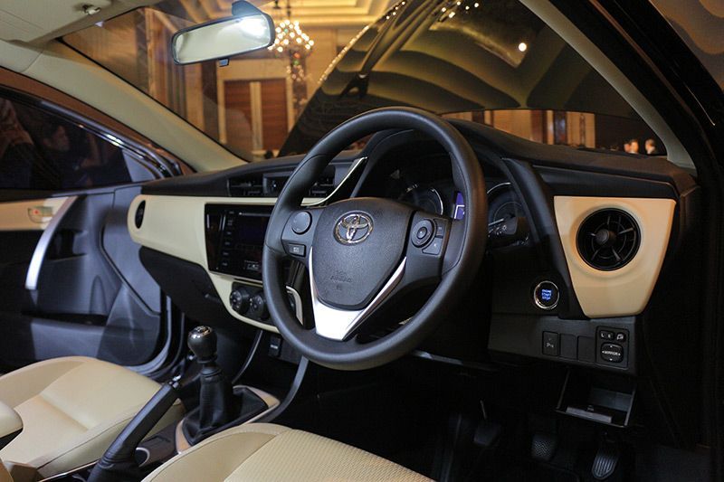 Galeri Foto New Toyota Corolla Altis 13