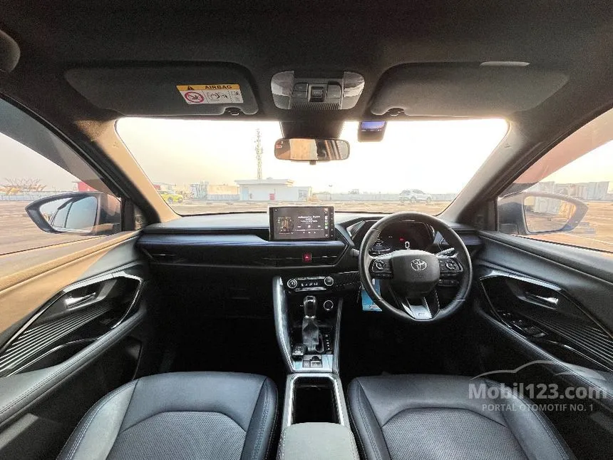 2023 Toyota Yaris Cross S HV (2 Tone) with GR Parts Aero Pkg SUV