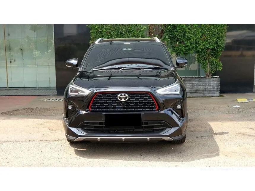 2023 Toyota Yaris Cross S HV with GR Parts Aero Pkg SUV