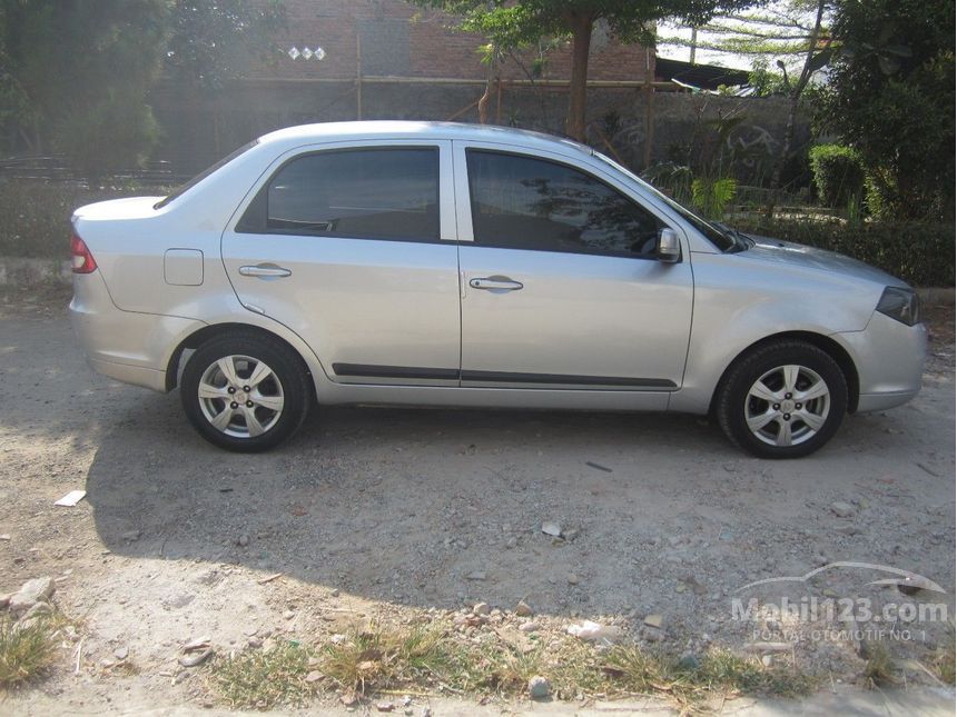 Jual Mobil  Proton  Saga 2013 FLX 1 3 di Jawa Barat Manual 