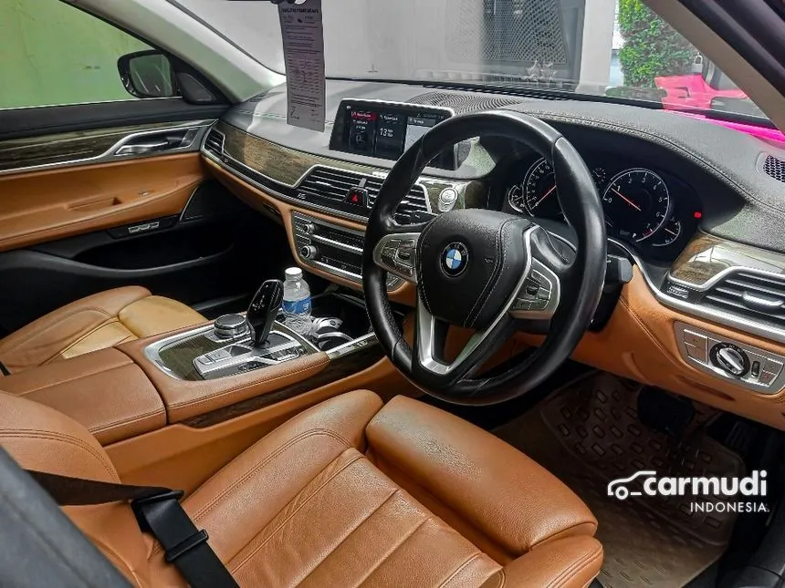 2017 BMW 730Li Sedan