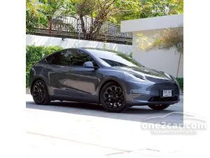 2023 TESLA Model Y Long Range SUV