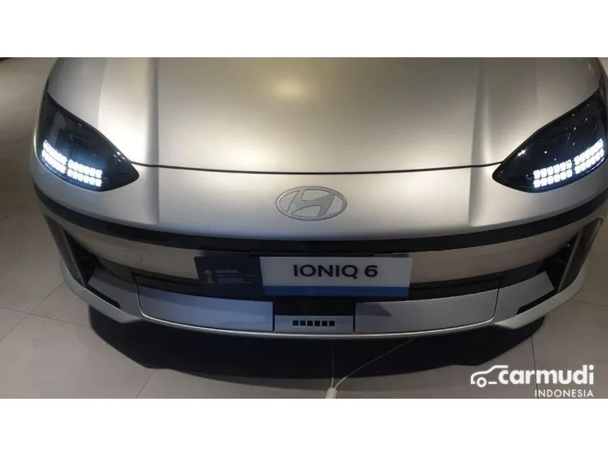 2024 Hyundai IONIQ 6 Signature Long Range Sedan