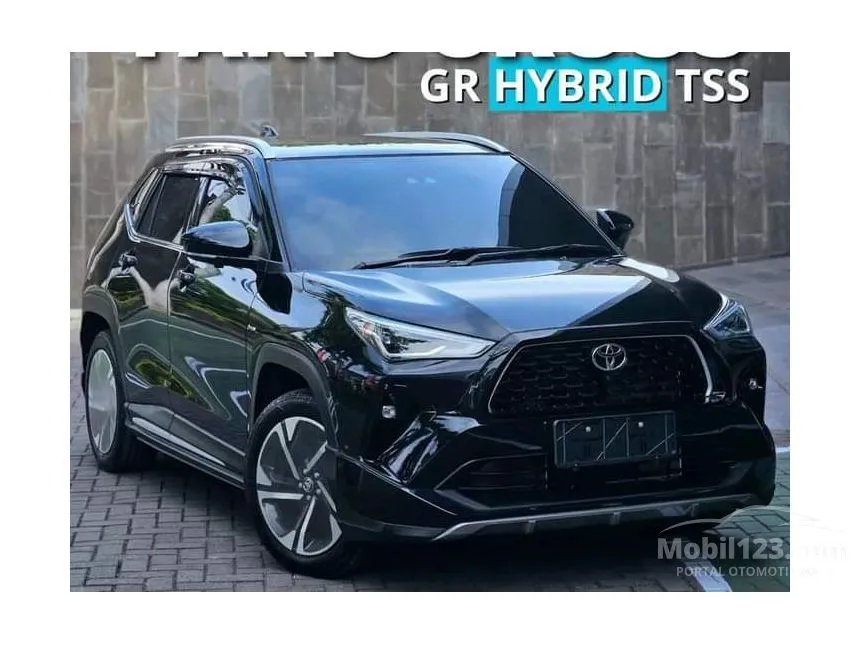 Jual Mobil Toyota Yaris Cross 2023 S HEV GR Parts Aero Package 1.5 di DKI Jakarta Automatic Wagon Hitam Rp 404.000.000