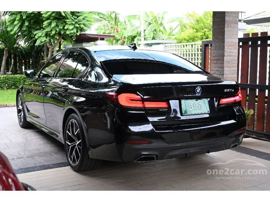 2022 BMW 530e M Sport Sedan