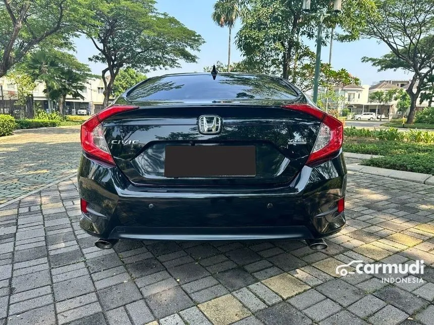 2018 Honda Civic ES Sedan