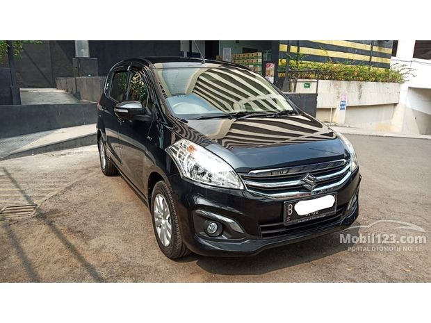 Suzuki Ertiga Mobil bekas dijual di Dki-jakarta (Indonesia 