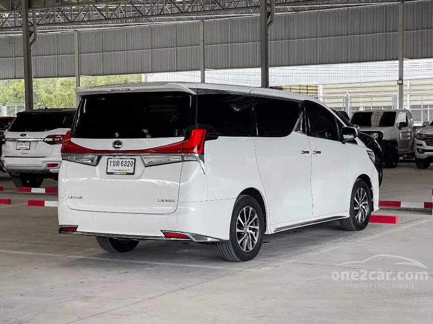 2016 Toyota ALPHARD Hybrid G F-Package E-Four Van