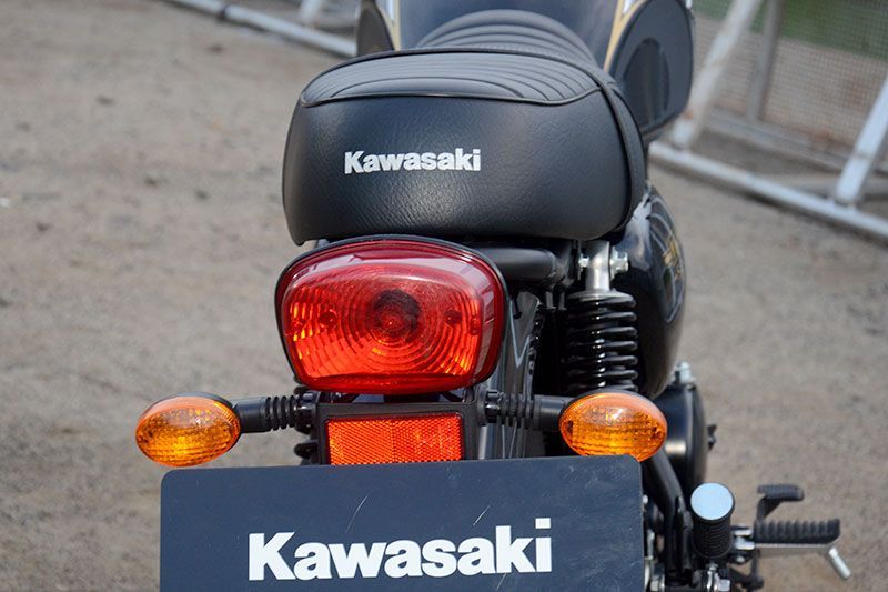 Kawasaki W175, Motor Retro nan Berkelas 5