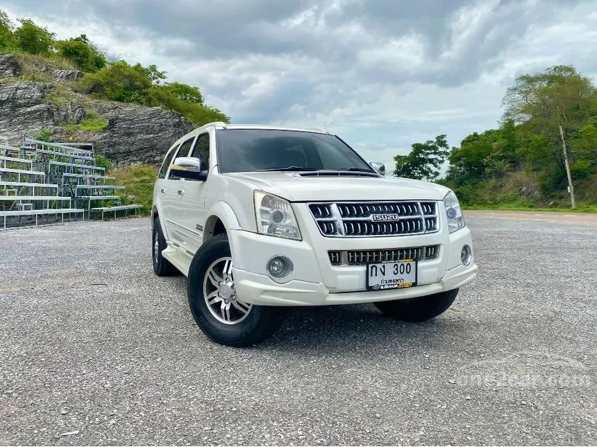 2010 Isuzu MU-7 Primo Super Titanium VGS SUV