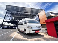 2024 Toyota Hiace 3.0 Commuter Van - Diskon Cash sampai 10 JUTA