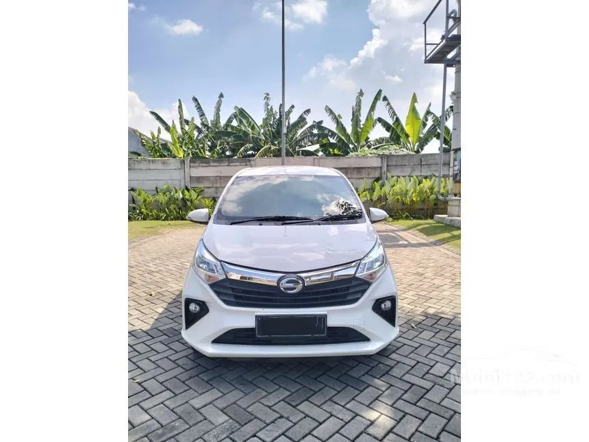 Jual Mobil Daihatsu Sigra 2021 R 1.2 di Jawa Timur Automatic MPV Putih Rp 135.000.000
