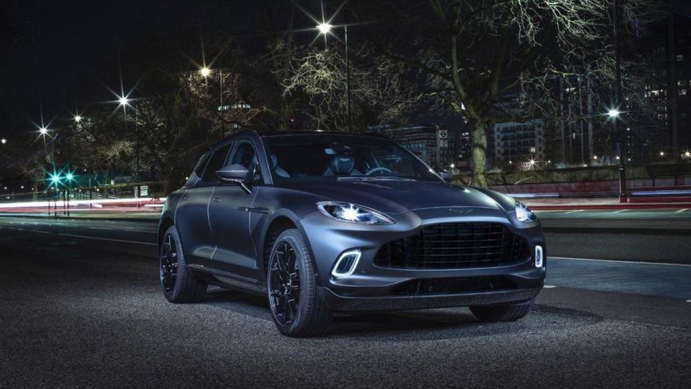 Aston Martin DBX เปิดตัวแล้วที่อังกฤษ และมีคนจับไปใส่ Carbon ทั้งคัน