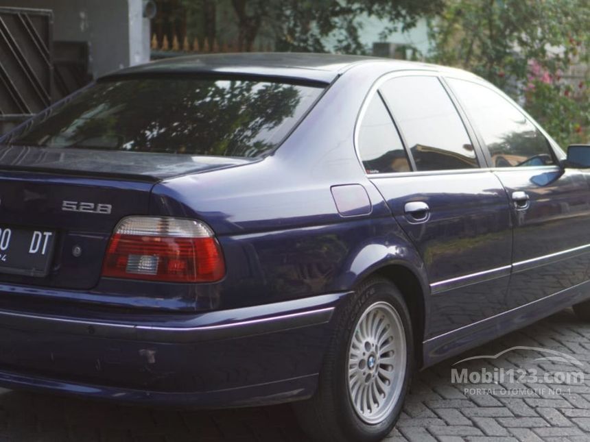 1999 BMW 528i Touring Wagon