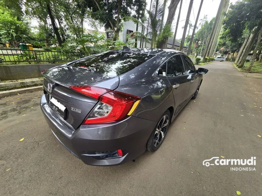2016 Honda Civic ES Sedan