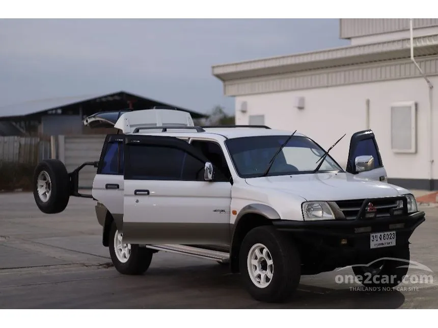 2003 Mitsubishi Strada G-Wagon GLS Wagon