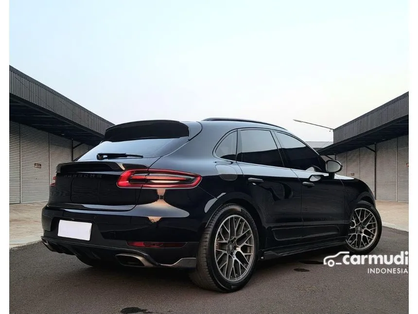 2016 Porsche Macan SUV