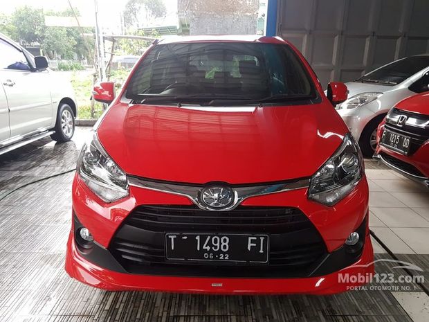 Toyota Agya Mobil bekas dijual di Yogyakarta Indonesia 