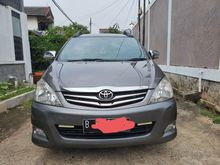 2011 Toyota Kijang Innova 2.0 E upgrade G manual an pribadi mulus full orisinil luar dalam siap pake