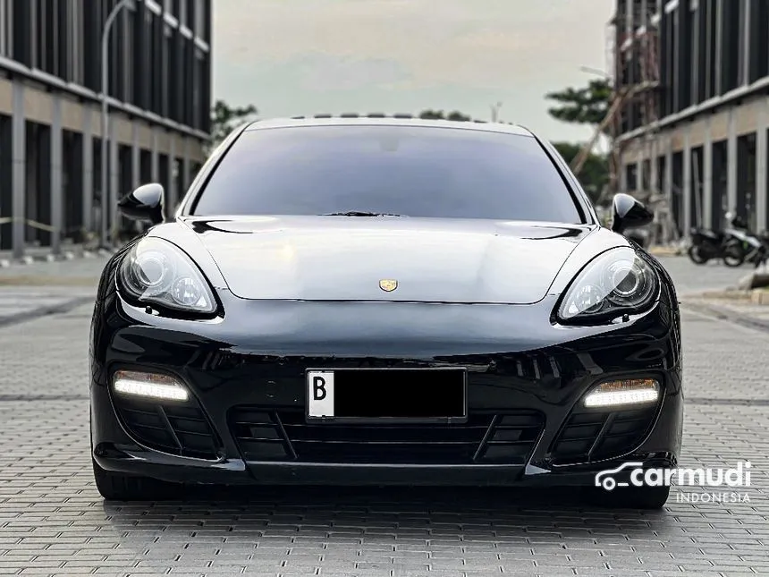 2013 Porsche Panamera Hatchback