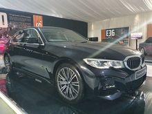 PROMO SPESIAL AKHIR TAHUN 2019 BONUS DISKON TERBAIK 2019 G 20 BMW 330i 2.0 M Sport Sedan