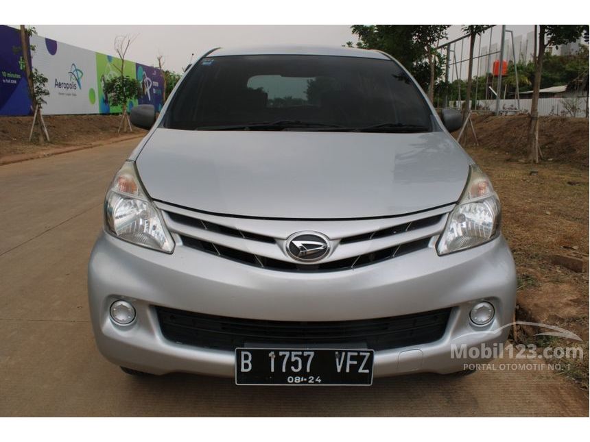 Jual Mobil Daihatsu Xenia 2014 D STD 1.0 di Banten Manual 