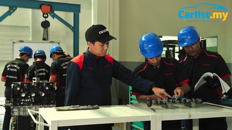 Teaching Commences at the Isuzu Technical School