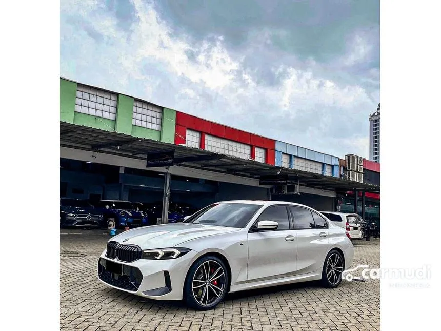 2023 BMW 330i M Sport Pro Sedan