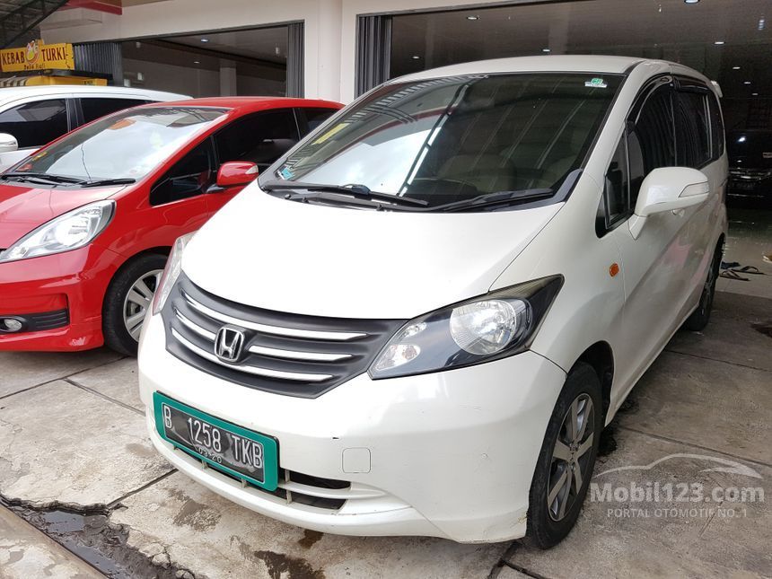 Jual Mobil  Honda Freed  2010  1 5 1 5 di DKI Jakarta 